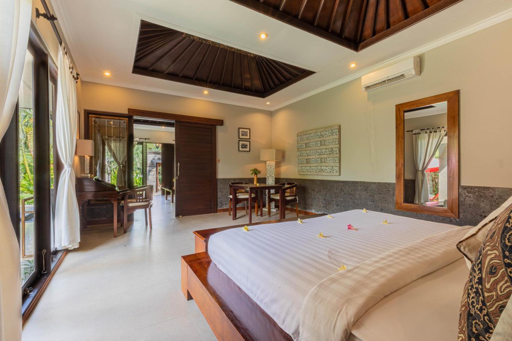 Suara Air Luxury Villa Ubud Quarto foto