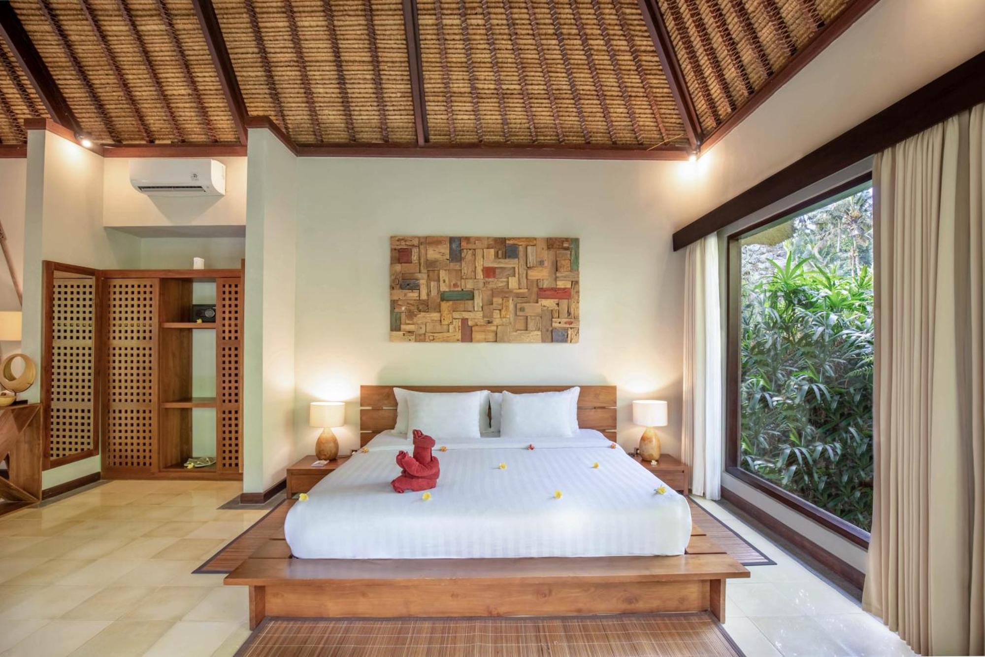 Suara Air Luxury Villa Ubud Quarto foto